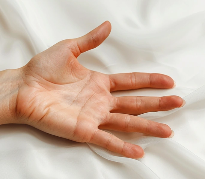 miniRaman Spectrometer for in-vivo Skin Measurements